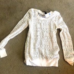 Perfect.New w/tagsForever 21 Mesh\crochet sweater.